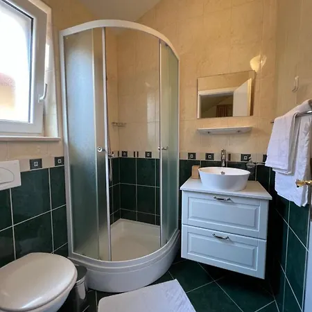 Marina - Sea View Apartman *