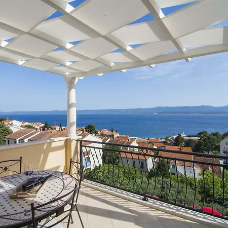Marina - Sea View Apartman *