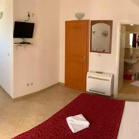 Marina - Sea View Apartman *